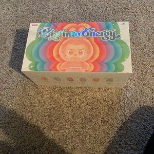 Pop Mart Big into Energy Set